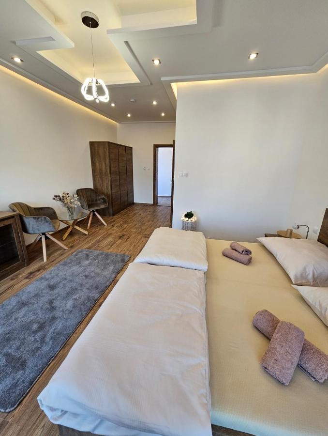 Native Apartment *
